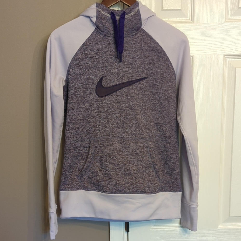 Nike Heather Purple Therma-Fit Pullover Hoodie with Light Lilac Sleeves
